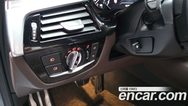 BMW 5 Series (G30) 520d xDrive M Sport Package Plus 2018 — фото 29