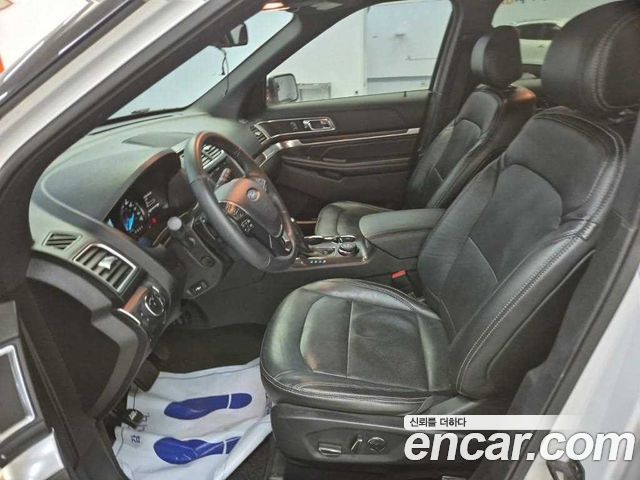 Ford Explorer 2.3 Limited 4WD 5th 2017 — фото 15