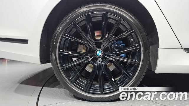 BMW 7 Series (G11) 740Ld xDrive M Sport 2020 — фото 5