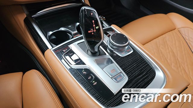 BMW 7 Series (G11) 740Ld xDrive M Sport 2020 — фото 9