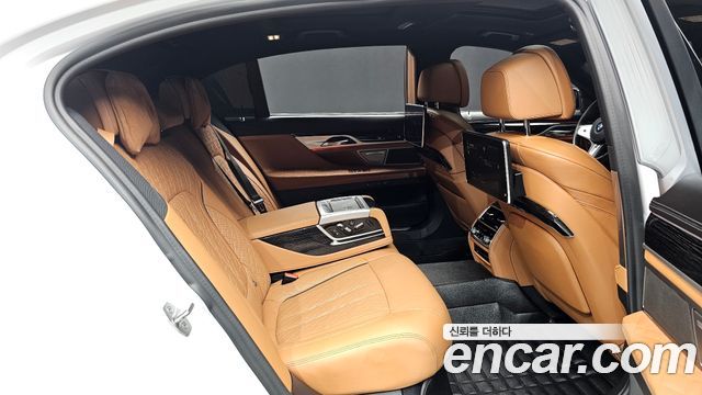 BMW 7 Series (G11) 740Ld xDrive M Sport 2020 — фото 12