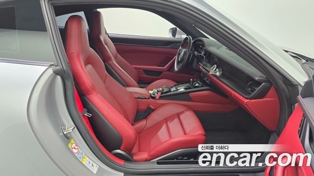 Porsche 911 (992) Carrera 4 GTS 2024 — фото 26