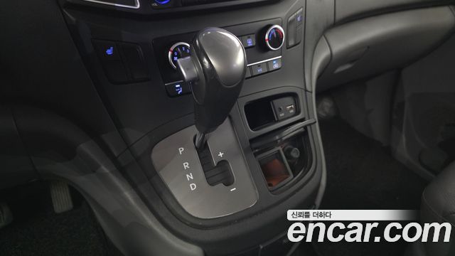 Hyundai Grand Starex Van 5-Seater Smart 2020 — фото 9