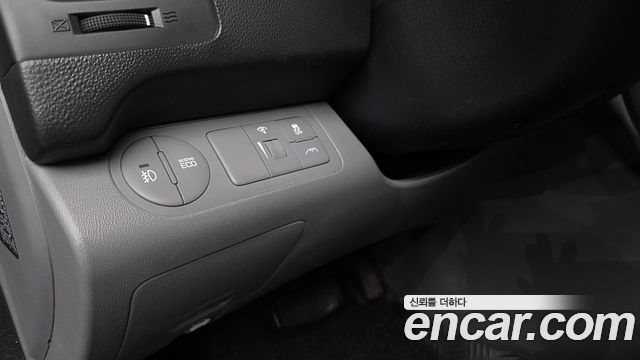 Hyundai Grand Starex Van 5-Seater Smart 2020 — фото 18