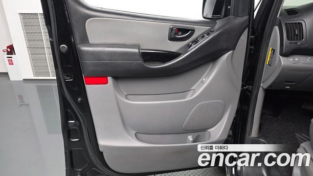 Hyundai Grand Starex Van 5-Seater Smart 2020 — фото 24