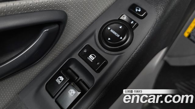 Hyundai Grand Starex Van 5-Seater Smart 2020 — фото 28