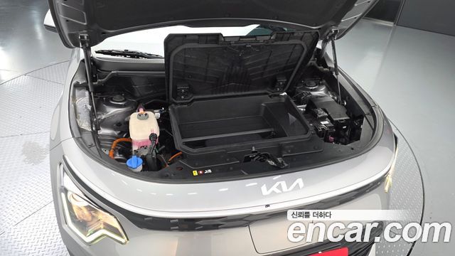 Kia Niro EV Air 2023 — фото 6