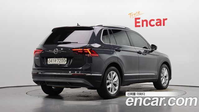 Volkswagen Tiguan (II) 2.0 TDI Premium 2020 — фото 2