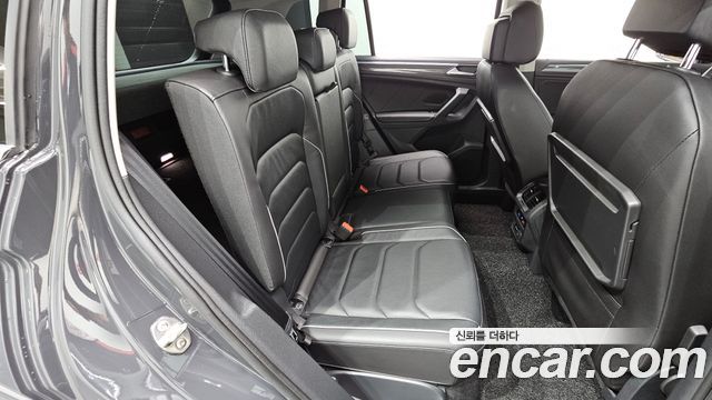 Volkswagen Tiguan (II) 2.0 TDI Premium 2020 — фото 11