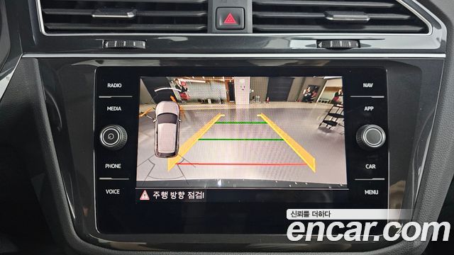 Volkswagen Tiguan (II) 2.0 TDI Premium 2020 — фото 16