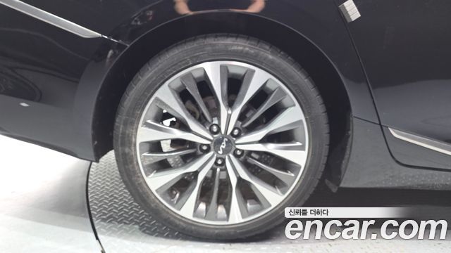 Kia K8 2.5 Gasoline 2WD Signature 2023 — фото 5