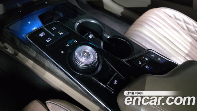 Kia K8 2.5 Gasoline 2WD Signature 2023 — фото 9