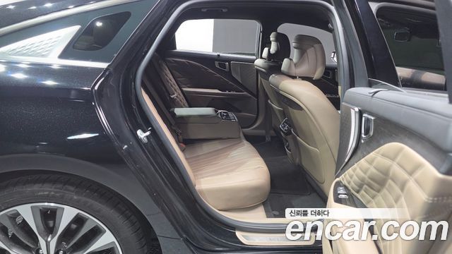 Kia K8 2.5 Gasoline 2WD Signature 2023 — фото 12