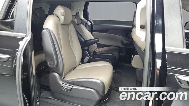 Kia Carnival (IV) HEV 9 seater Prestige 2025 — фото 15