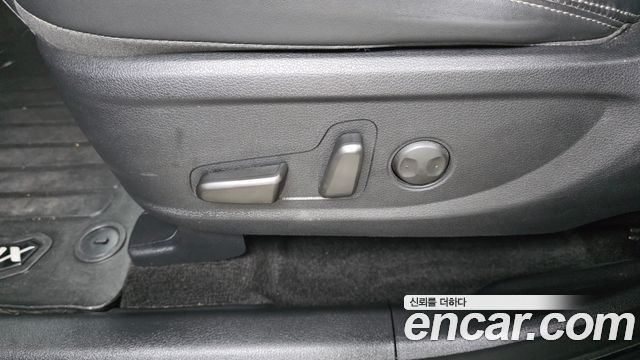Hyundai Santa Fe (TM) Diesel 2.0 2WD Exclusive 2020 — фото 32