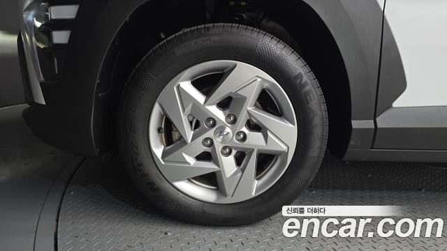 Hyundai Kona (SX2) Gasoline 1.6 Turbo 2WD Modern 2024 — фото 5