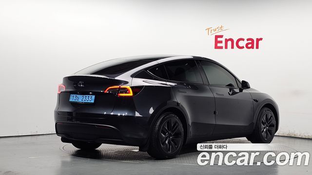 Tesla Model Y RWD 2025 — фото 2