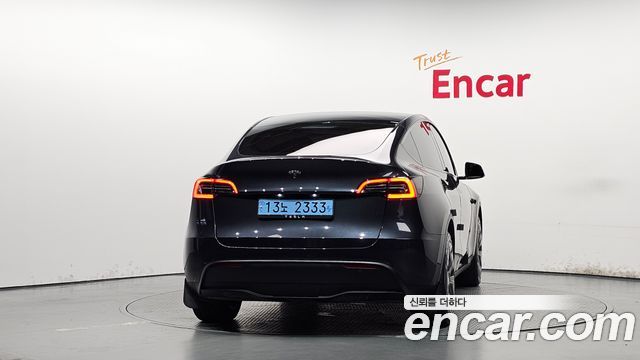 Tesla Model Y RWD 2025 — фото 4