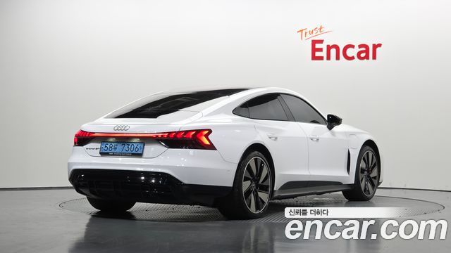 Audi e-tron GT GT quattro Premium 2022 — фото 2