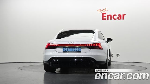 Audi e-tron GT GT quattro Premium 2022 — фото 4