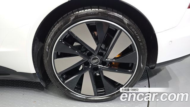 Audi e-tron GT GT quattro Premium 2022 — фото 21