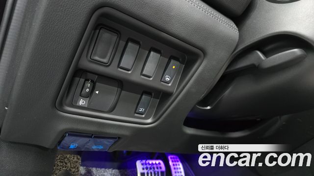 Renault Korea QM6 2.0 LPe Premiere 2WD 2022 — фото 29