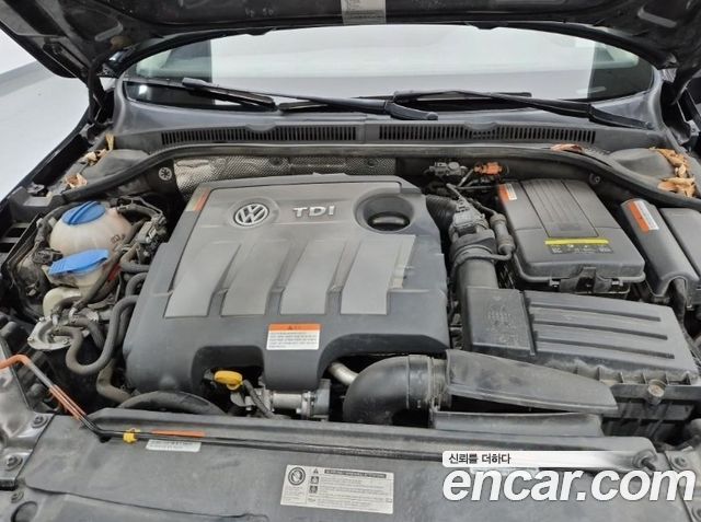 Volkswagen Jetta 1.6 TDI Blue Motion 6th 2014 — фото 5