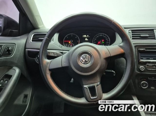 Volkswagen Jetta 1.6 TDI Blue Motion 6th 2014 — фото 9