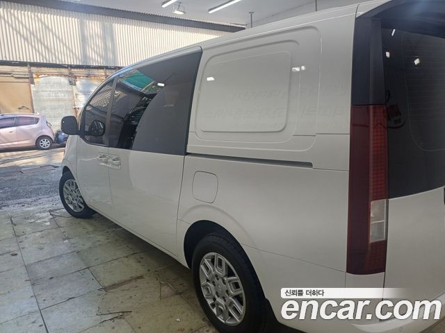 Hyundai Staria Cargo 5-Seater Modern 2022 — фото 6