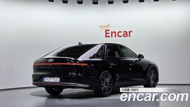 Hyundai Grandeur Hybrid (GN7) Exclusive 2023 — фото 2