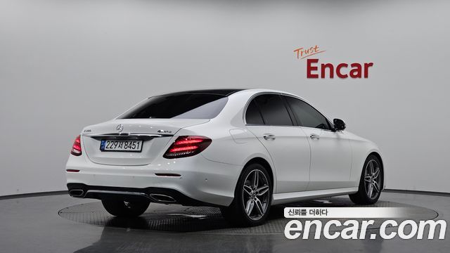 Mercedes-Benz E-Class (W213) E300 AMG Line 2019 — фото 2