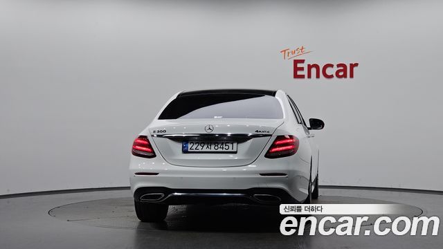 Mercedes-Benz E-Class (W213) E300 AMG Line 2019 — фото 4