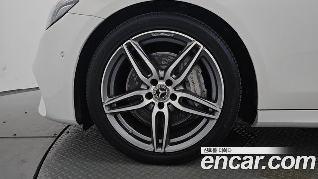 Mercedes-Benz E-Class (W213) E300 AMG Line 2019 — фото 5