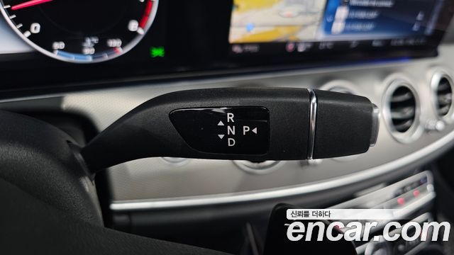 Mercedes-Benz E-Class (W213) E300 AMG Line 2019 — фото 9