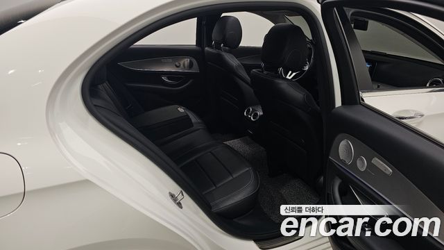 Mercedes-Benz E-Class (W213) E300 AMG Line 2019 — фото 12