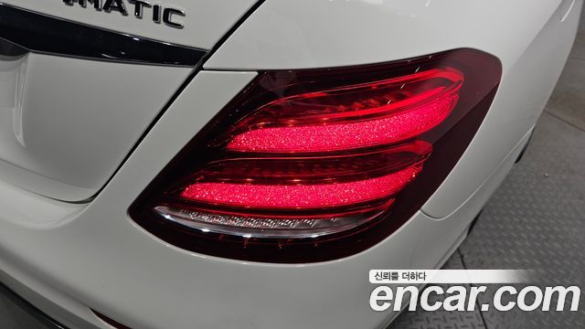Mercedes-Benz E-Class (W213) E300 AMG Line 2019 — фото 23