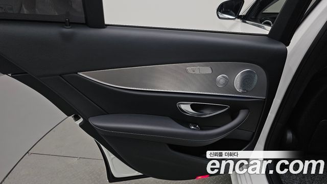Mercedes-Benz E-Class (W213) E300 AMG Line 2019 — фото 25