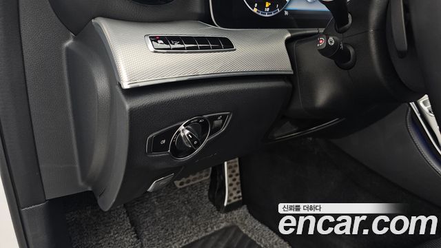 Mercedes-Benz E-Class (W213) E300 AMG Line 2019 — фото 28