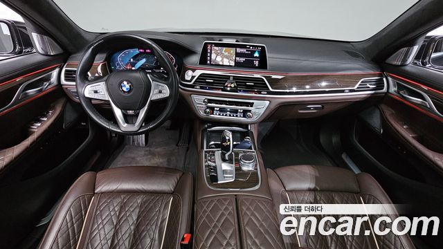 BMW 7 Series (G11) 740Li xDrive Design Pure Excellence 2022 — фото 7