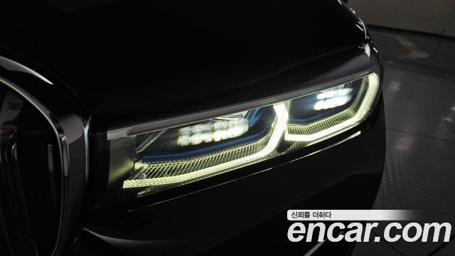 BMW 7 Series (G11) 740Li xDrive Design Pure Excellence 2022 — фото 22