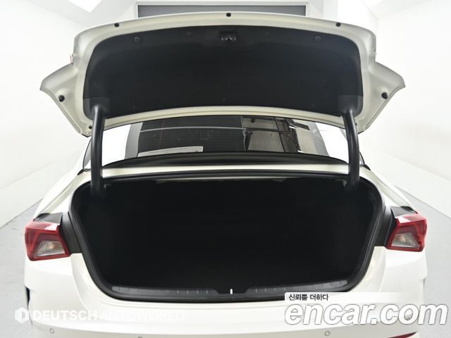 Kia K5 (III) 2.0 Prestige 2022 — фото 23