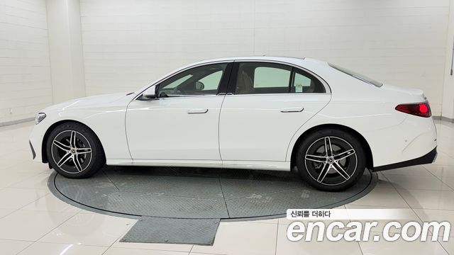 Mercedes-Benz E-Class (W214) E300 4MATIC AMG Line 2025 — фото 3