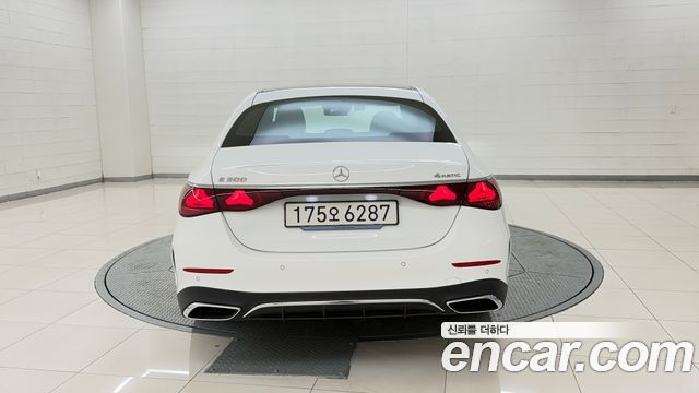 Mercedes-Benz E-Class (W214) E300 4MATIC AMG Line 2025 — фото 5