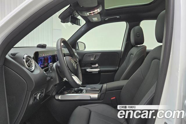 Mercedes-Benz EQB (X243) EQB300 4MATIC 2026 — фото 9