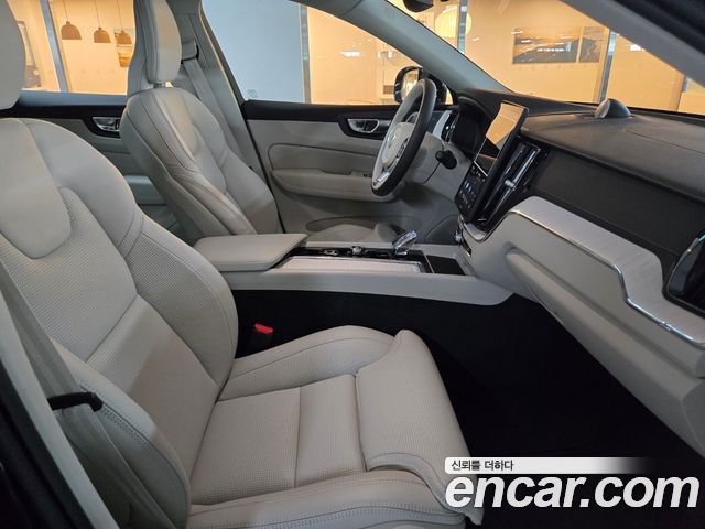 Volvo XC60 (II) B5 Ultra Bright Air Sus 2026 — фото 8