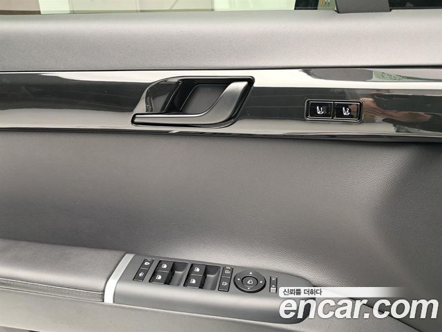 Hyundai Grandeur (GN7) 3.5 Gasoline 2WD Exclusive 2023 — фото 17