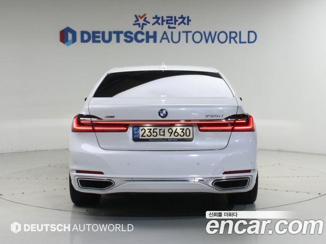 BMW 7 Series (G11) 730d xDrive Design Pure Excellence 2022 — фото 4