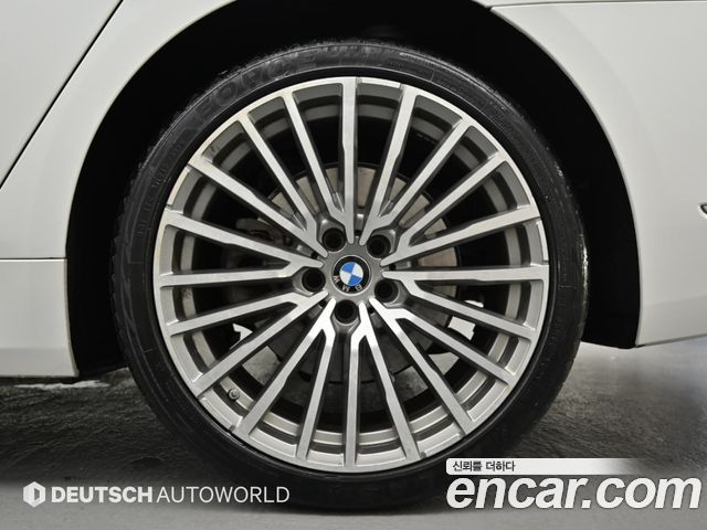 BMW 7 Series (G11) 730d xDrive Design Pure Excellence 2022 — фото 5