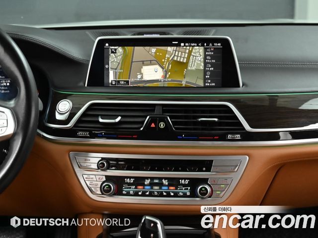 BMW 7 Series (G11) 730d xDrive Design Pure Excellence 2022 — фото 18