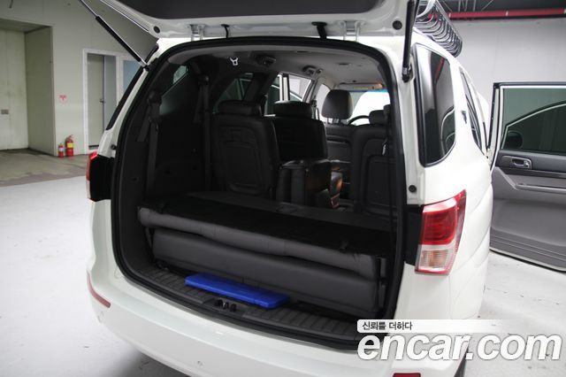 KG Mobility (SsangYong) Korando Turismo 2WD GT 9-seater 2014 — фото 5